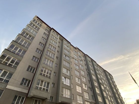 Продається однокімнатна новобудова р-н Майдану Чернівці