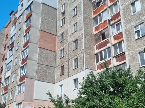 Продаж просторої 4- кімнатної квартири . Р-н Подусівка Чернігів