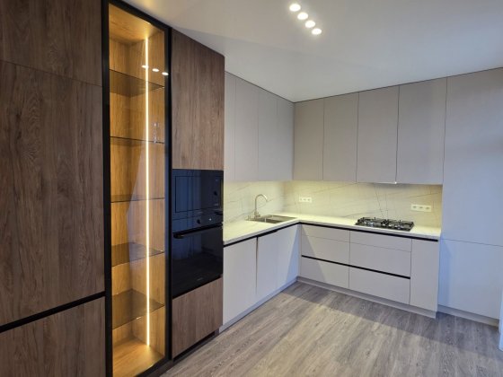 2-кімн., новобудова + підземний паркінг Черновцы