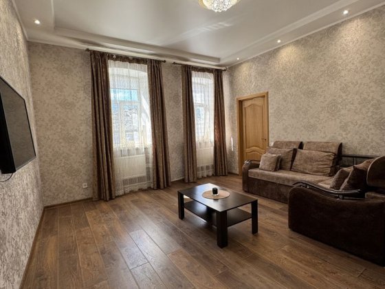 2-во кімнатна квартира  в історичному центрі міста, вулиця Княжа Чернигов