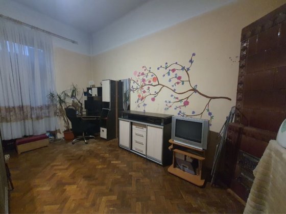 Продається 2-х кімнатна квартира в центрі міста, від Власника Черновцы