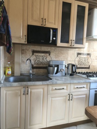 Продам 1 кім квартиру з ремонтом - фото 1