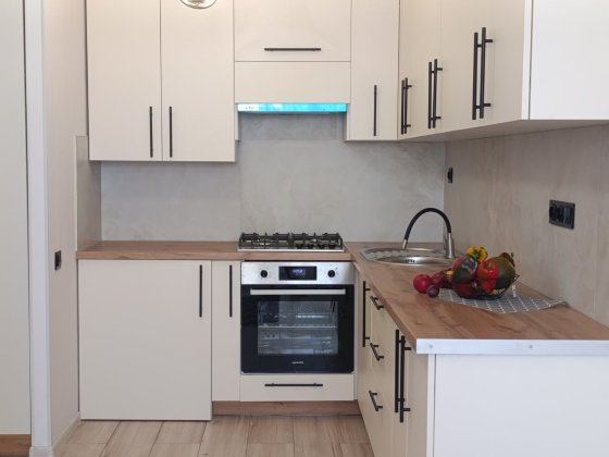 Продам однокімнатну квартиру. Дизайнерський ремонт 57500. Чернигов