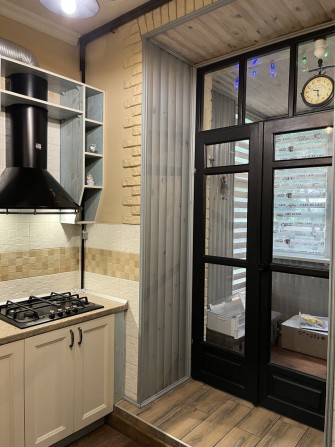 Простора 2-кім кв, 63 м² у «царському будинку» з повним меблюванням - фото 1