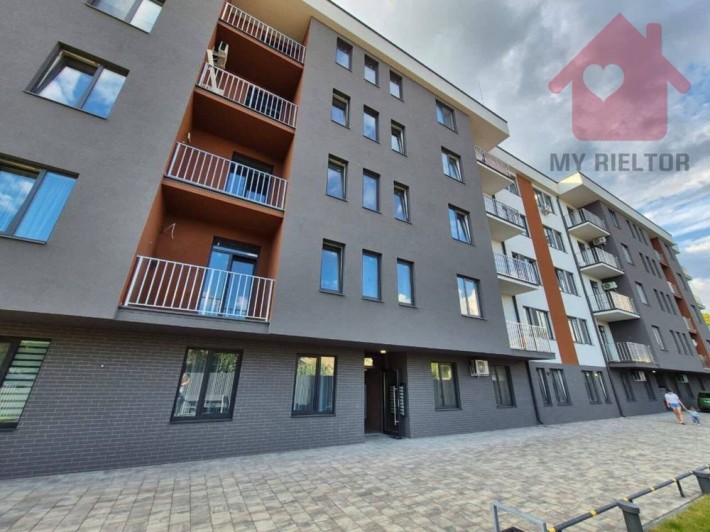 Продаж просторої 1,5 кім квартири в центрі Ужгорода - фото 1