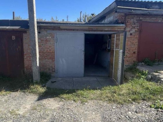 Гараж, військове містечко Лубни