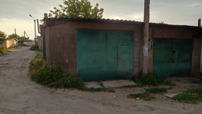 Продам гараж розміром 4*6м. Кооператив ,,Металіст,, м.Старокостянтинів - фото 1