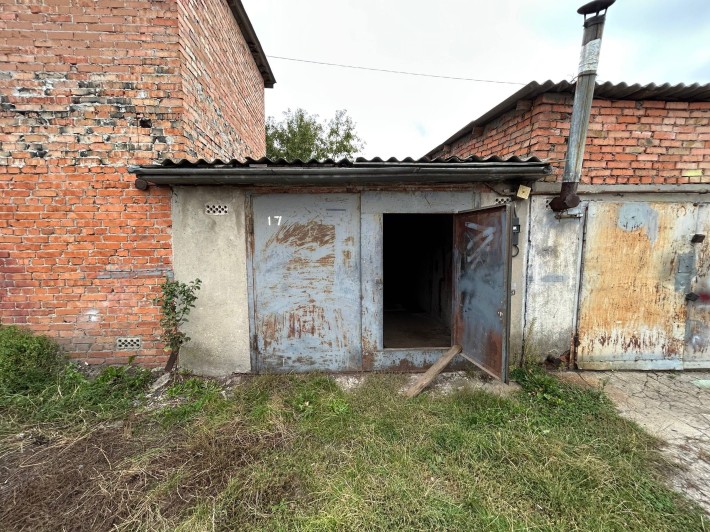 Продам гараж для авто на пров. Малиновий, 1 місце - фото 1