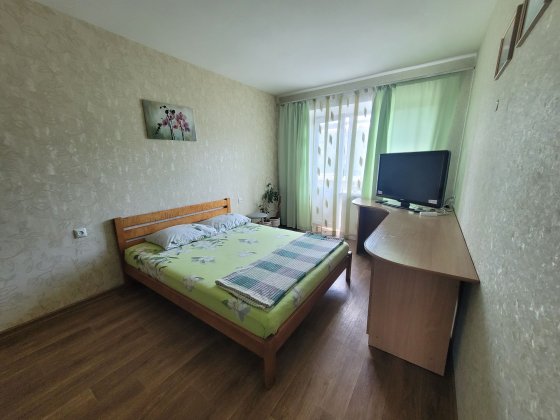 1 - на на Червоному мосту - ідеальне рішення для проживання чи оренди. Чернигов