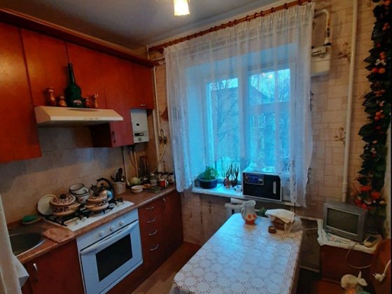 Терміновий продаж 3-кімнатної квартири Чернигов