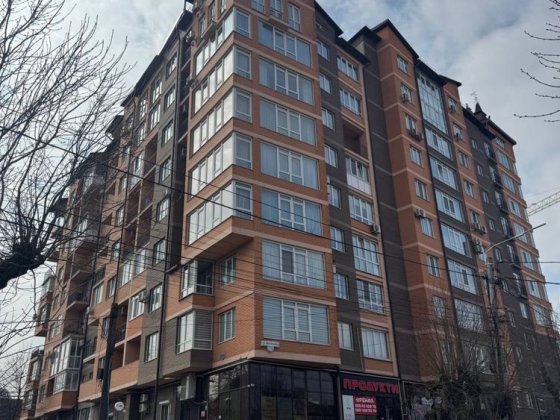 Продаж 2 квартири Ромтісбуд Щербанюка,75 Черновцы