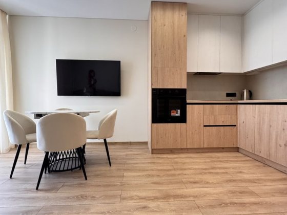 Продається Нова однокімнатна квартира. Неподалік центру. Ужгород