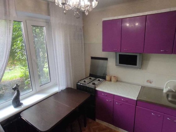 Продам 1к.по вул.Пирогова (р-н зуп.Ющенка) Урожай Слов'янка Вінниця