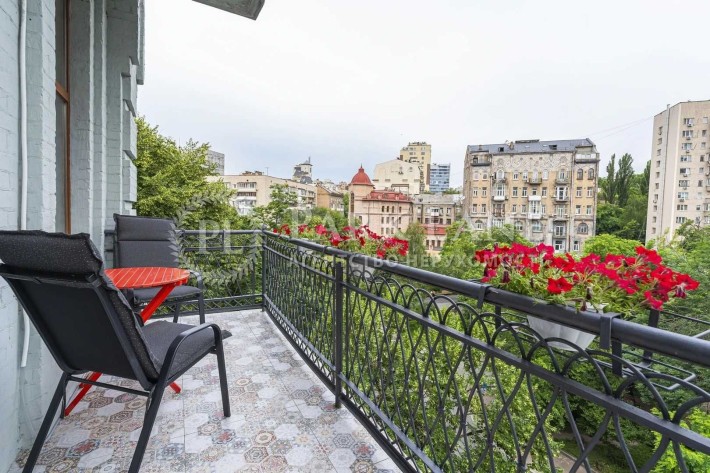 Продаж Богдана Хмельницького 57 Ексклюзивна квартира ЦЕНТР 2к 58кв NEW - фото 1