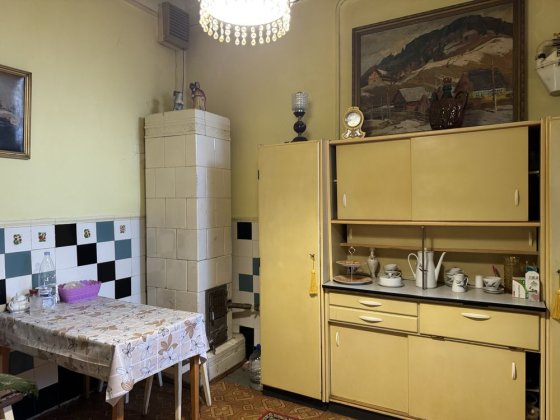 Продам квартиру район Боженко Черновцы