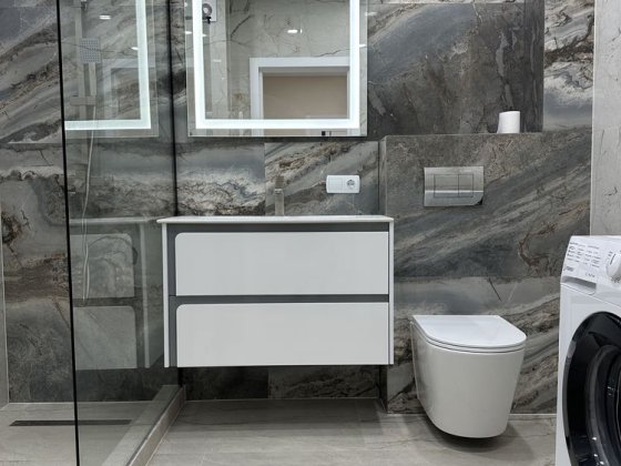 Продаж великої/1.5кімнат/50кв Ужгород