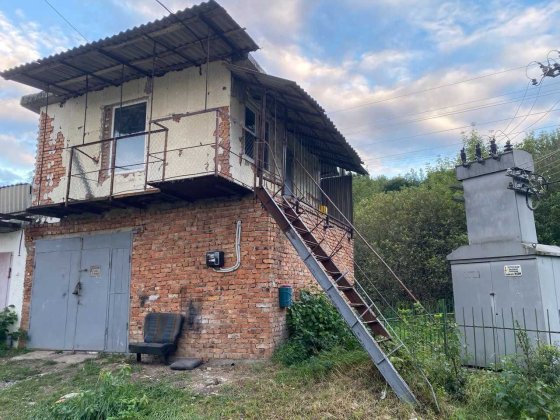 Здам великий (на дві машини) двоповерховий капітальний цегляний гараж Хмельницький