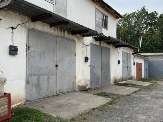 Продам двоповерховий Гараж Шепетівка