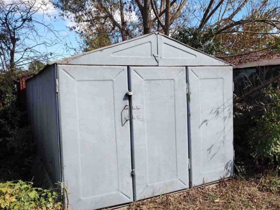 Продам гараж металевий, з місцем, біля Метро Івано-Франківськ