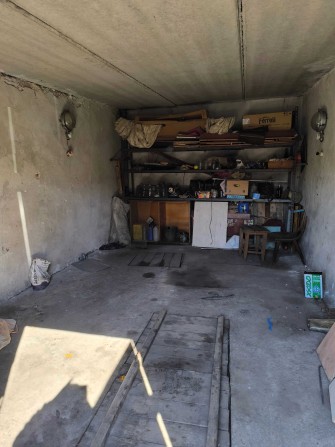 Продам гараж на Югоке( Матреновка) 1500 $ + 500 $ долг - фото 1