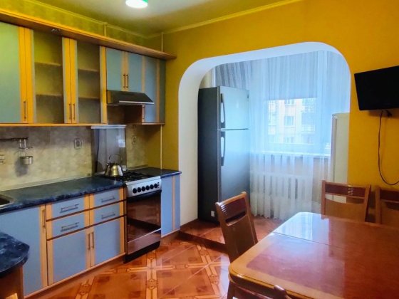 Продам двухкомнатную квартиру в Чернигове, район Массаны Чернигов