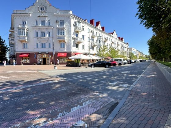 Продаж 2-во кімнатної квартири-74 м2, в історичному районі міста Чернигов