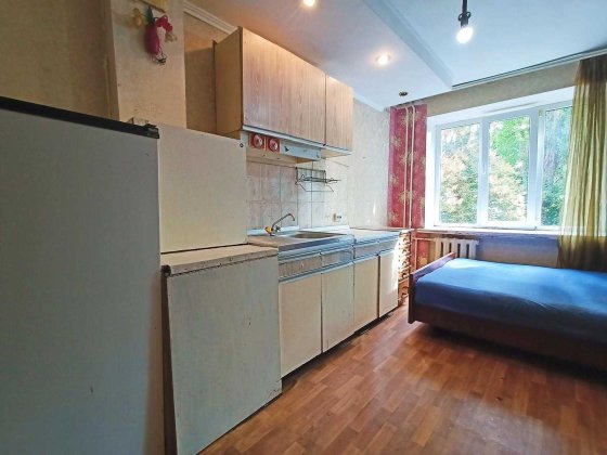 Продаж охайної кімнати 12.2 м2 в гуртожитку по Івана Мазепи, р-н КСК. Чернигов