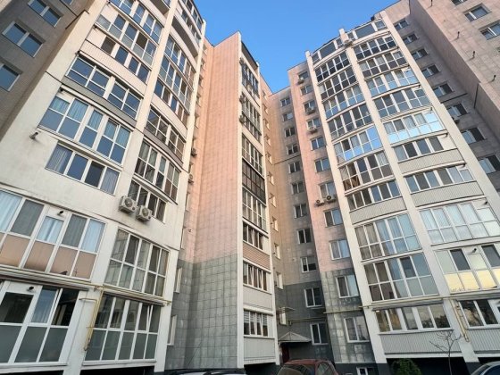 Продаж двокімнатної квартири в центрі міста Чернігів