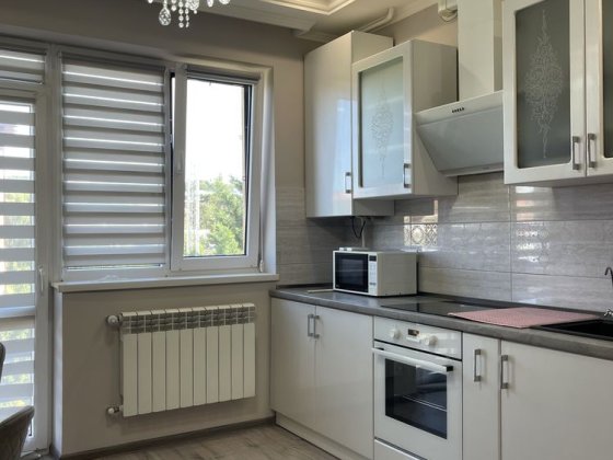 Продам однокімнатну квартиру рн. Дастору Ужгород