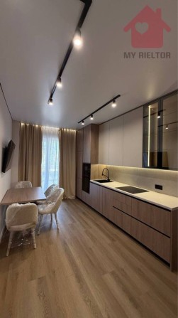 Продаж сучасної 1,5к квартири в центрі - фото 1