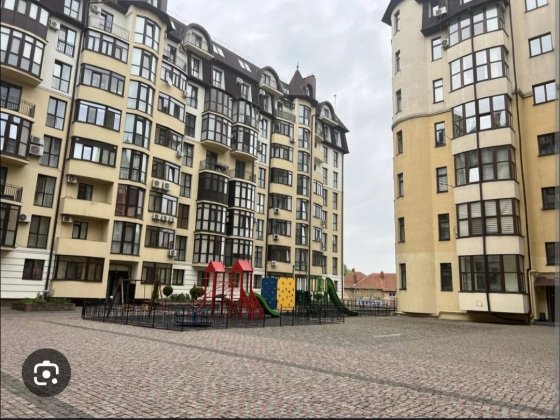 Продається паркінг Суворова 2б Черновцы