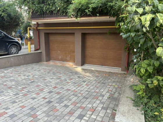 Продам гараж в цокольном этаже Ужгород