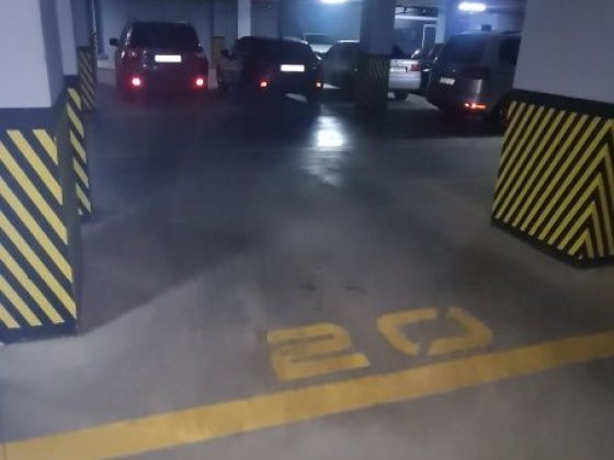 Продається парко-місце в жк "куб хауз"! Черновцы