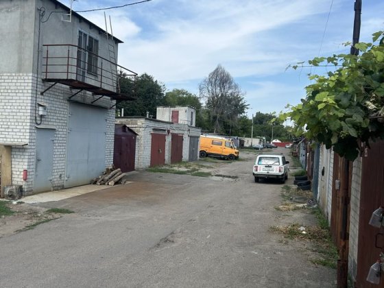 Продам гараж кооп  Прилад Черкаси