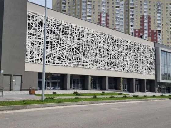 ЖК Варшавський 2 / Продам зручне місце на 2 поверсі Олександра Олеся 2 Київ