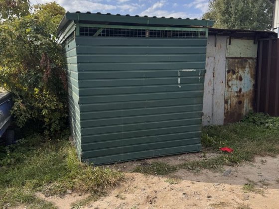 Продам елінг на жм Покровський , зручний вихід на воду . Дніпро