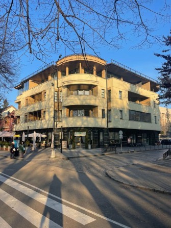 Продається простора квартира в центрі Ужгорода! - фото 1