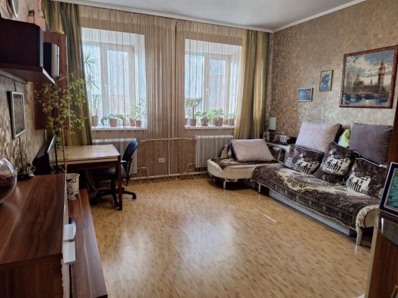 Продається 3-ох кімнатна , простора квартира. Винница