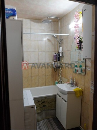 Квартира, перепланований гуртожиток. - фото 1