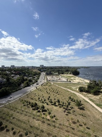 Продаж квартири з видом р.Дніпро вул.Жужоми - фото 1