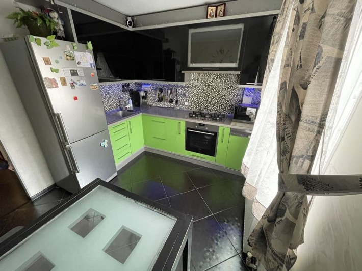 ПРОДАЖ 2-кімнатна квартира вул. Єськова - фото 1