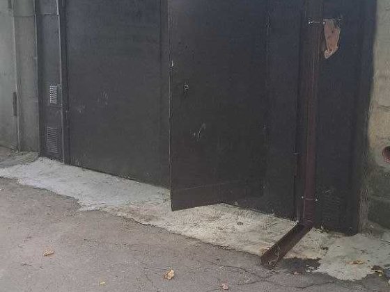 Гараж з терасою на  лисогірській 29а Київ