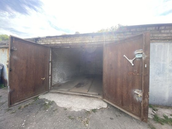 Продам гараж 20,1кв.м а АК «Дорожник» вул.Залізнична,1 р-н Автовокзалу Дніпро