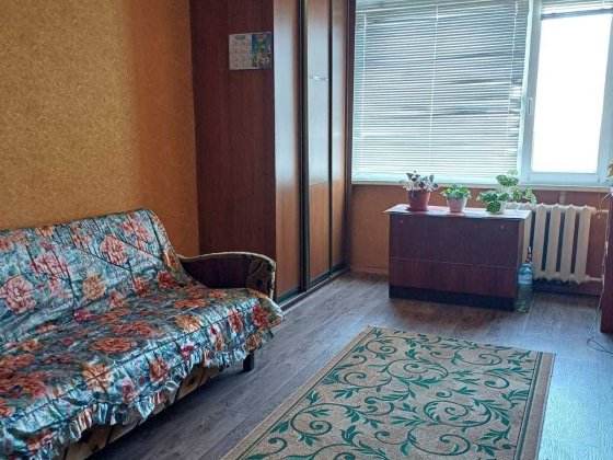 Продається  1-кімнатна квартира по вул. Руставі, з меблями і технікою Черкассы