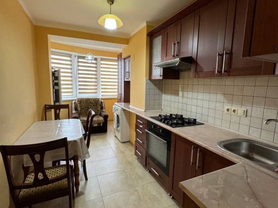 Продам 2 кім в центрі міста Житомир