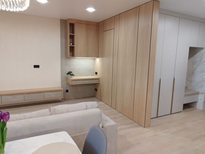 Продаж однокімнатної квартири в ЖК Лісовий біля Голлівуда. - фото 1