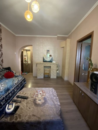 Продам 2 к. кв вул. Чуднівська - фото 1