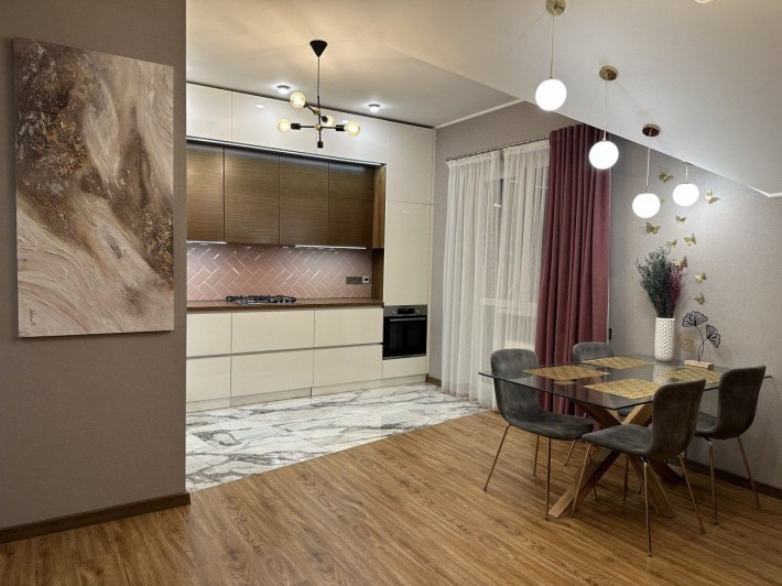 Продаж 3-кімнатної квартири 124,2м2 район Поділля, вул. Гн.Гандзюка, 2 - фото 1