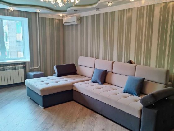 Продається трикімнатна квартира на вулиці Олега Антонова Винница