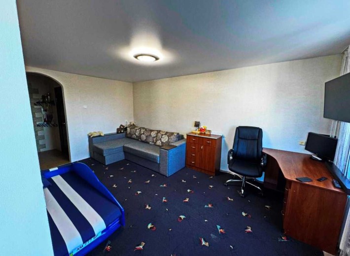 Однокімнатна КВАРТИРА з РЕМОНТОМ в районі Парку 30-річчя Перемоги/к - фото 1